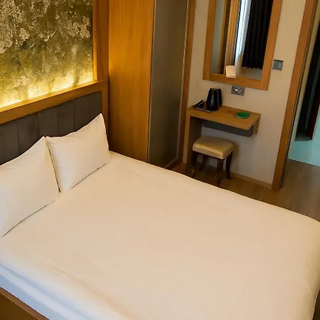 Otel Calenberg 3*